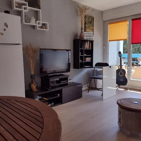 Апартаменты Ensoleille Avec Balcon Ним