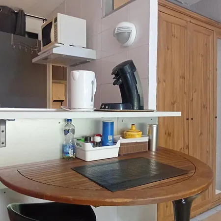 דירה Ensoleille Avec Balcon *