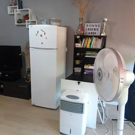 Appartement Ensoleille Avec Balcon Nîmes