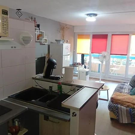 דירה Ensoleille Avec Balcon