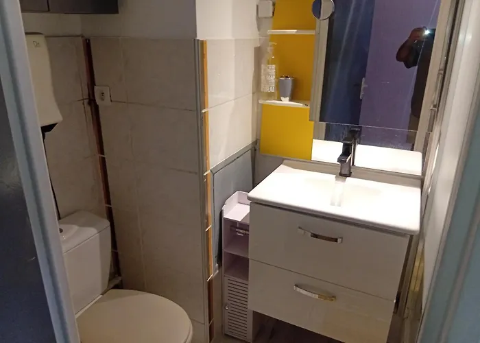 דירה Ensoleille Avec Balcon *