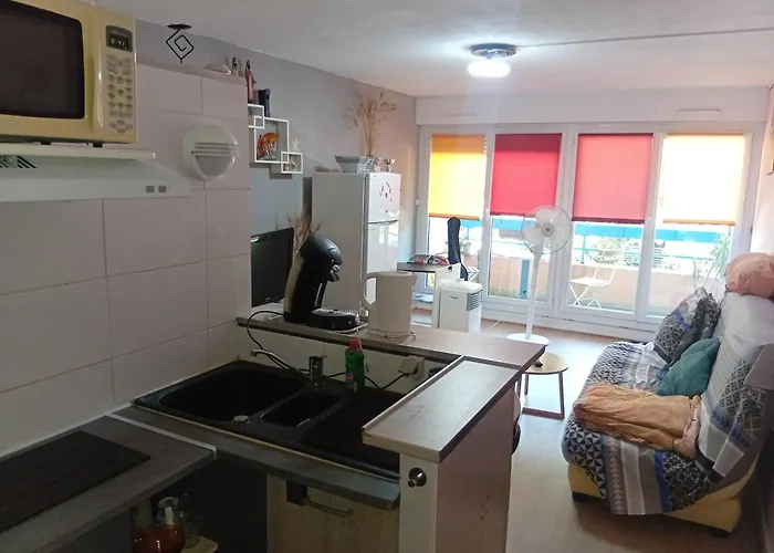 דירה Ensoleille Avec Balcon